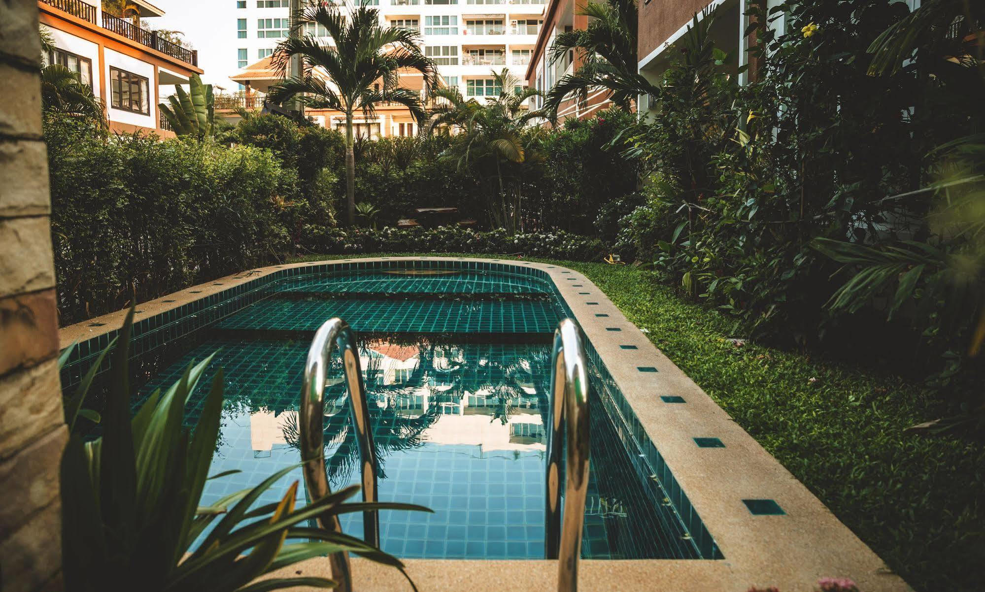 Arabella Villas Pattaya Bagian luar foto